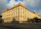 Jazyková škola Nepustilova jazyková škola: Kancelář a učebny SPŠ Strojnická, Sokolská 1, Brno