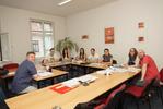 Jazyková škola LONDON INSTITUTE PRAHA s.r.o.: Ve skupinkách je nízký počet studentů, takže ke slovu se dostane opravdu každý, nikdo se neschová :-)